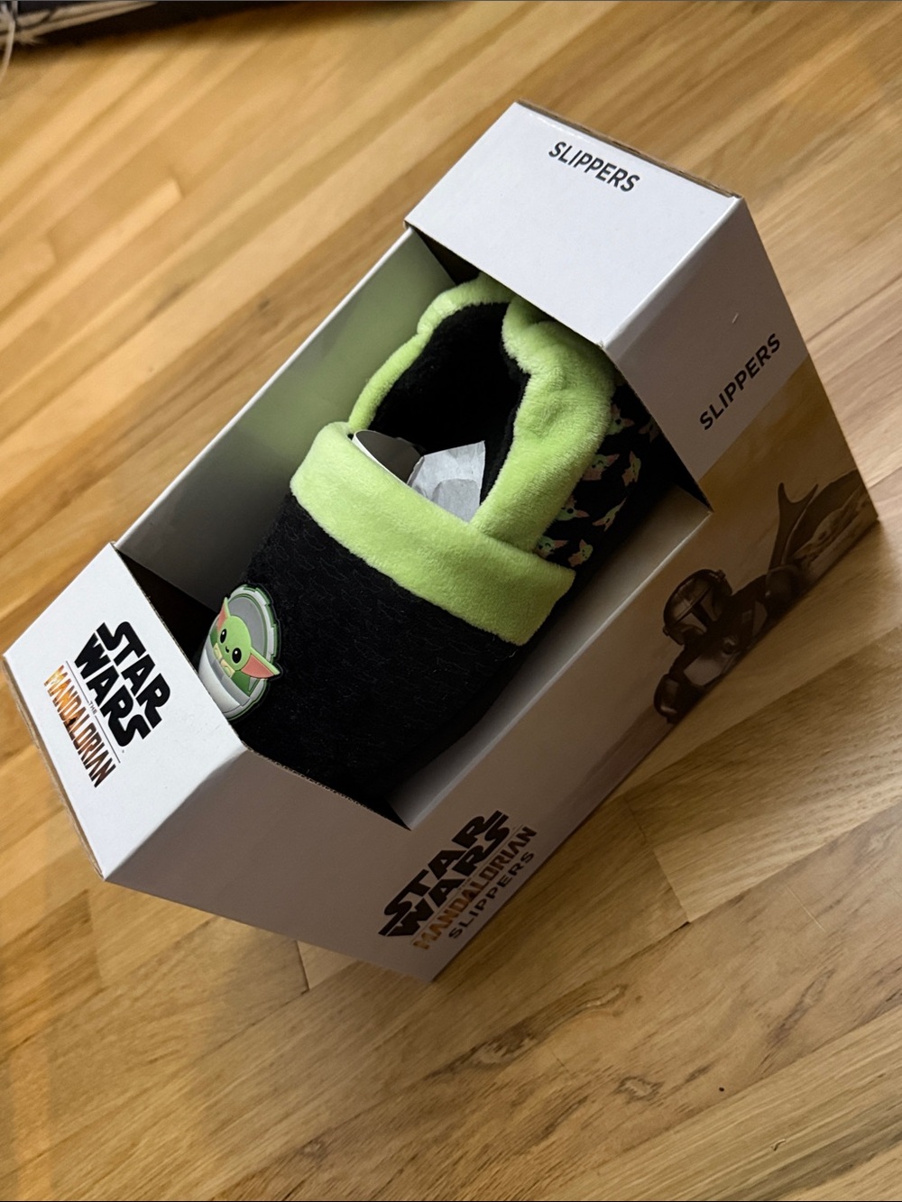 NIB Kids Star Wars Mandalorian Slip-On Slippers